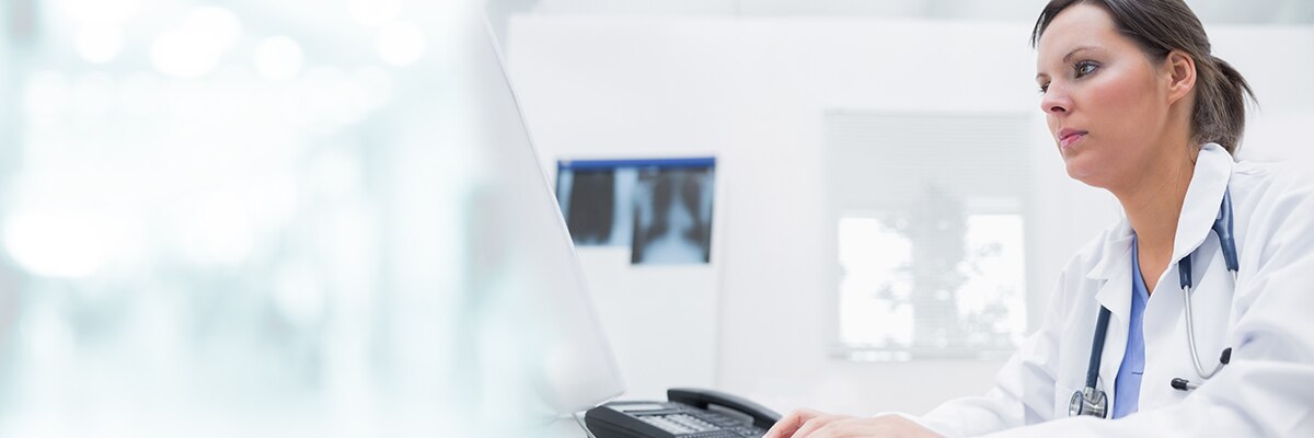 Imaging Specialist reviewing and adjusting protocols on the Imaging Protocol Manager interface